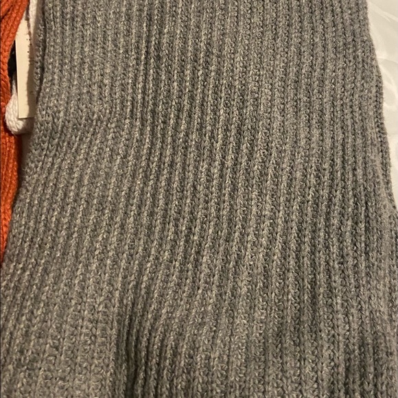 A new day women's scarf 2/$10 - Picture 3 of 4